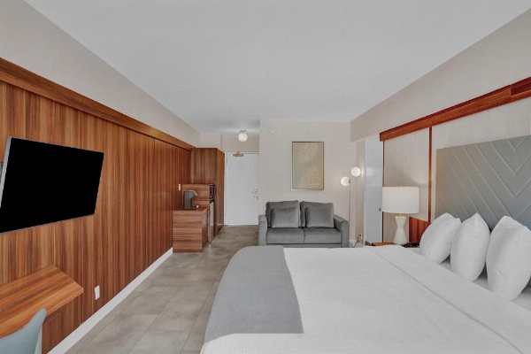 Royal Beach Palace image 22