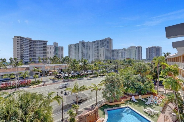 Royal Beach Palace image 9